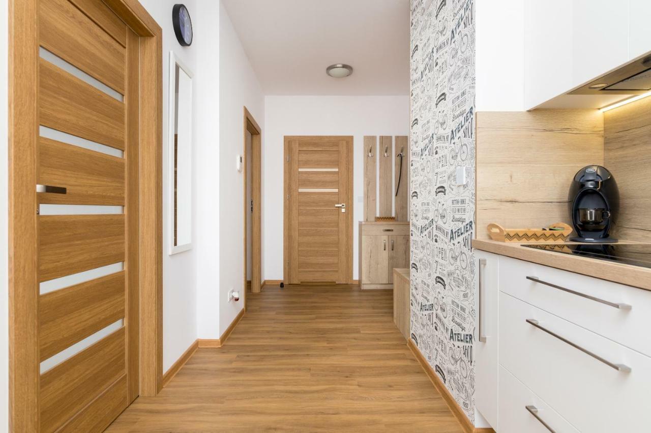 Wola Business Apartments Varsovia Exterior foto